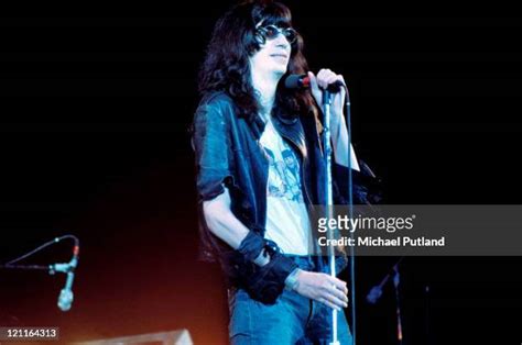 Joey Ramone Photos And Premium High Res Pictures Getty Images