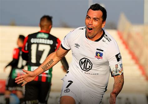 Esteban Paredes ex de Atlante y Gallos goleador histórico en Chile