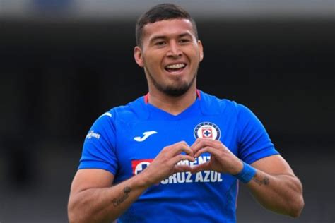 Juan Escobar Es Separado Del Primer Equipo De Cruz Azul El Momento