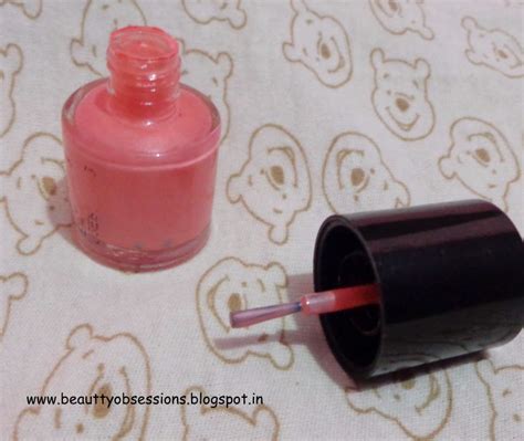 Oriflame Pure Color Nail Paint Nude Pink Review NOTD