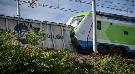 Incidente ferroviario a Milano chi è il macchinista eroe 24enne che