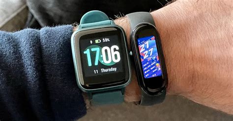 Perbedaan Smartwatch Dan Smartband Mana Pilihanmu