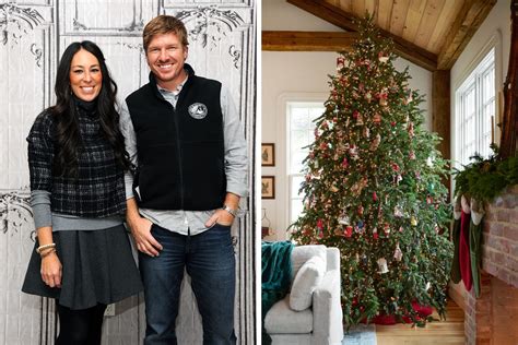 Joanna And Chip Gaines And Christmas Tree Side By Side Gettyimages Via