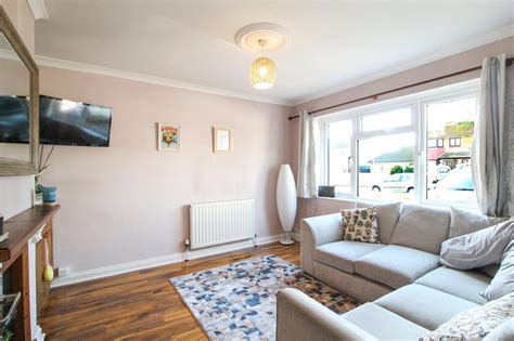 Newington Avenue Southend On Sea Essex Ss2 3 Bed Semi Detached House