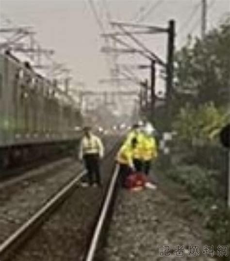 台鐵內壢、中壢車站間平交道今清晨發生事故 民眾闖入軌道遭區間車撞擊死亡