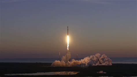 Spacex Lanza Un Sat Lite Gps Avanzado Para La Fuerza Espacial De Ee Uu