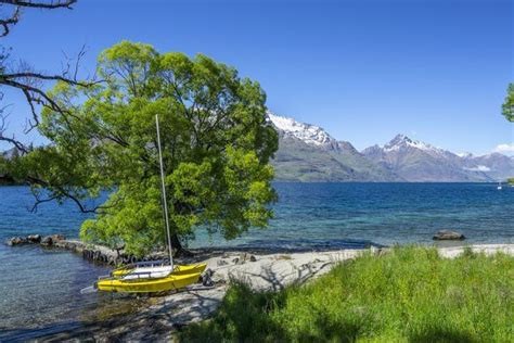 photograph view  lake wakatipu   remarkables  capped