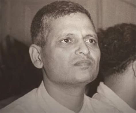 Nathuram Godse Biography - Facts, Childhood, Family Life & Achievements