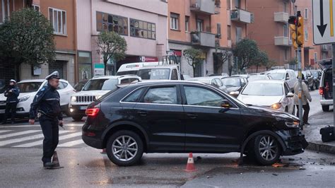 Triplo Incidente In Via Degli Orti Traffico Paralizzato