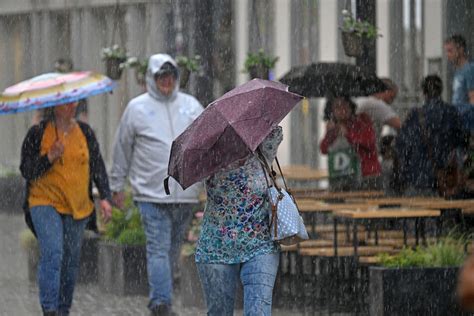 Erfurt Ungemütliches Wetter in Thüringen Neue Woche startet mit Regen