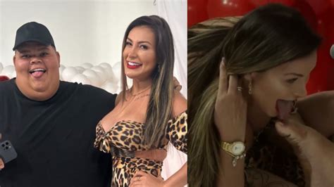 Andressa Urach Lambe Os P S De Gord O Da Xj Durante Live E Convida O Empres Rio Para V Deo Porn