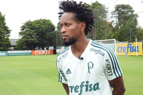 100x Zé Roberto: lateral bate marca e espera Palmeiras ainda mais gigante