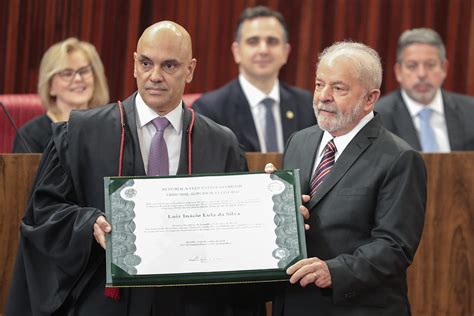 Diplomação é Vitória Contra Grupos Antidemocráticos Diz Alexandre