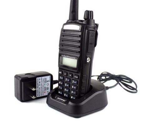 BaoFeng UV 82 Dual Band 136 174 400 520 MHz FM Ham Two Way Radio