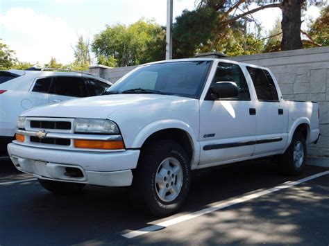 Pre Owned 2004 Chevrolet S 10 Ls Crew Cab Pickup 2nu5805a Ken Garff