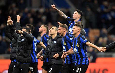 Football Soccer Bisseck And Barella Give Inter 2 0 Win Over Lecce