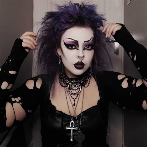 𝓙𝓪𝔂𝓭𝓷 ☽☆ On Twitter In 2021 Alternative Makeup Goth Eye Makeup Eyeliner Looks