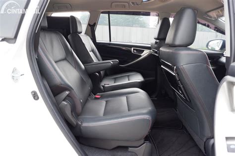 Toyota Innova Venturer 2020 Interior Pengepul Mobil