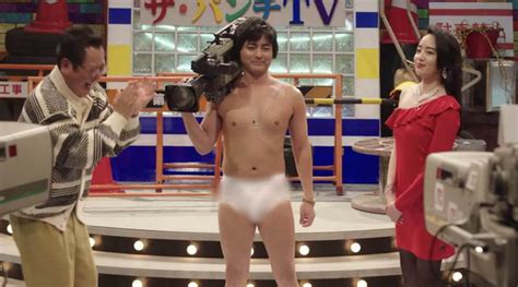 The Naked Director Từ ngượng đỏ mặt đến vỗ tay thán phục Netflix lại có phim hay gắn nhãn em