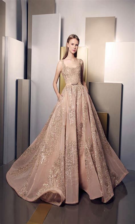 10 inspirações de vestidos nude para debutantes