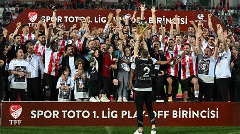 Spor Toto Süper Lig e yükselen son takım Pendikspor oldu Finalde