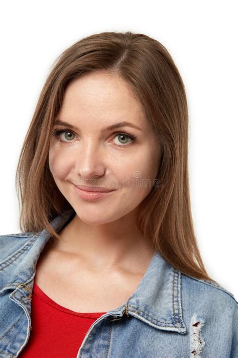 Gros Plan Du Visage D une Belle Jeune Femme Blonde à Regarder La Caméra Image stock Image du