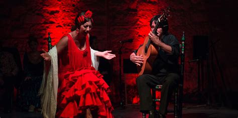 Flamenco Tour in Jerez: Walking Tour & Show | Nattivus