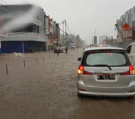 5 Rt Di Jakarta Selatan Terendam Kawasan Kemang Banjir Hingga 40