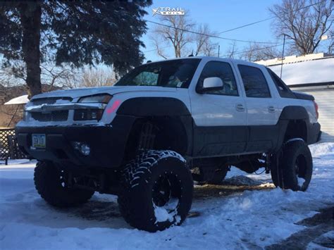 2005 Chevrolet Avalanche Wheel Offset Super Aggressive 3"-5" Lifted >12 ...