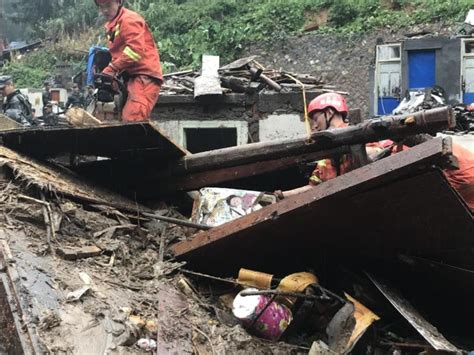 Taifun W Tet In China Mindestens Tote Nach Erdrutsch