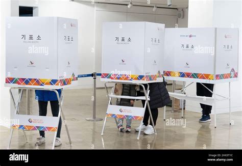 Seoul, South Korea. 09th Mar, 2022. People cast ballots for the ...