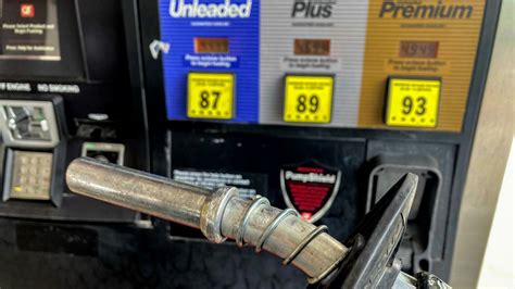 New York Average Gas Price Continues Decline Nearing