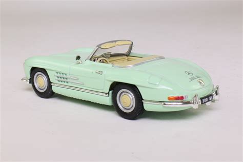 Corgi Classics 03401 Mercedes Benz 300 SL Roadster Open Top Pearl