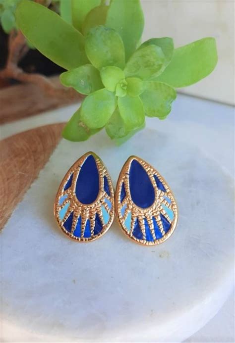 Boucles D Oreille Dor Osiris Motif Gyptien Comptoirs De Magellan