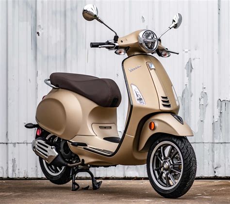 2019 2020 Vespa Primavera 150 Sport Gallery