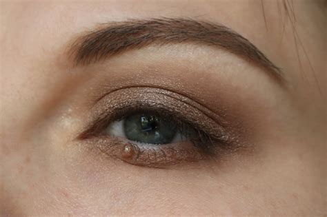 Палетка теней Essence Eyeshadow palette Nude Отзывы покупателей Косметиста