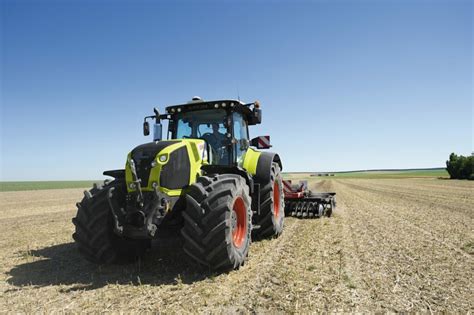 CLAAS celebrate 10 years in the tractor business - Agriland.ie