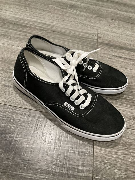 Vans Classic Unisex Black And White Gem