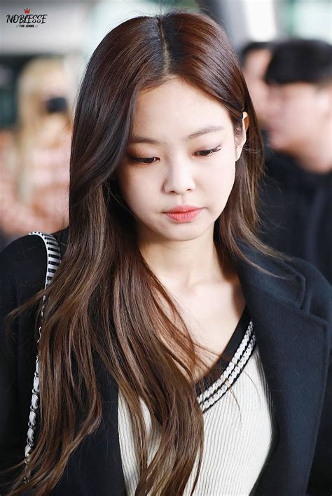 South Korean Girls Korean Girl Groups Jennie Kim Blackpink Kim Jisoo Blackpink Photos Spice