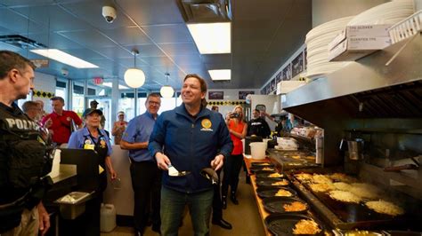 Florida Gov Ron Desantis Serves Food At Waffle House Amid Hurricane