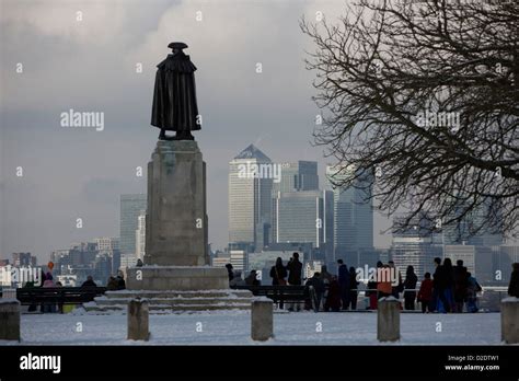 Snow in London, England Stock Photo - Alamy