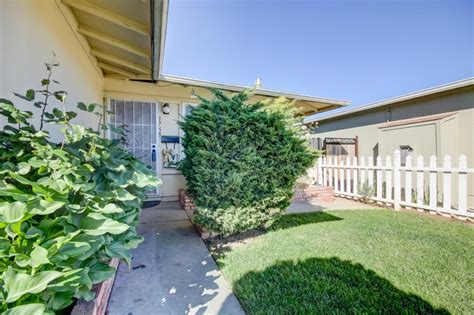 1759 Emerald Dr Salinas Ca 93906 Mls Ml81947228 Redfin