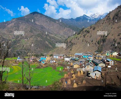 Himalayan Village Uttarakhand India Stock Photo Alamy