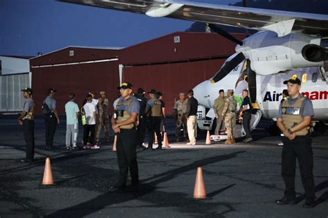 Panamá deporta a migrantes del Darién con ayuda de EE UU El Guardián CR