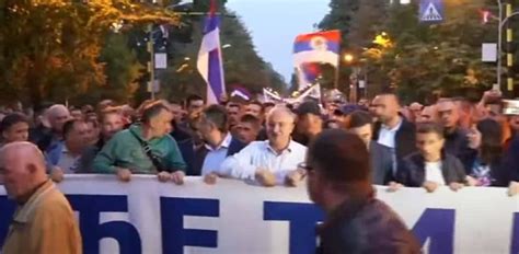 Gledajte U Ivo Kako Proti U Protesti U Banja Luci Upravo