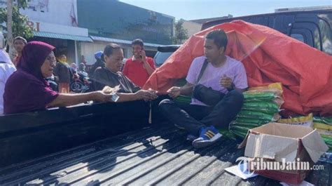 Gerakan Pangan Murah Di Ponorogo Ton Beras Medium Bulog Ludes Dalam