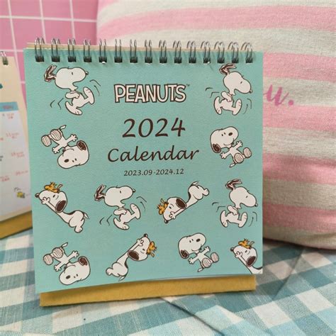 💗正版現貨💗史努比 2024年 三角桌曆 卡通桌曆 桌曆 月曆 跨年桌曆 Snoopy 查理布朗 糊塗塔克 113年 蝦皮購物