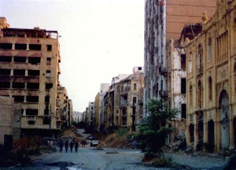 Green Line in Beirut-The green foliage that marked the no man's land ...