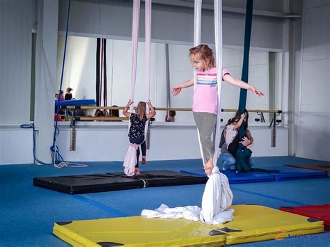 Na Jakie Zaj Cia Sportowe Zapisa Dziecko We Wroc Awiu Mo E Vertykalna