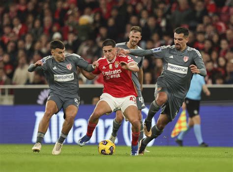 Tiago Gouveia marcou no Benfica Aves SAD Sei que é muito difícil há